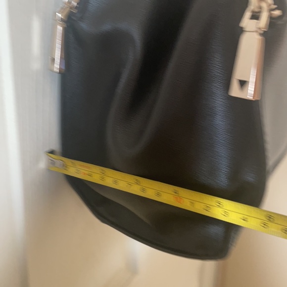 NEW with slight flaw guess black satchel bag purse - Picture 16 of 16